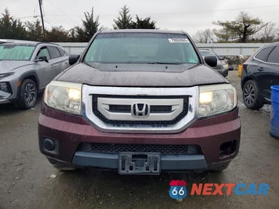 Piąte zdjęcie samochodu w środku: 2010 HONDA PILOT LX VIN:5FNYF4H23AB023886 - miniatura