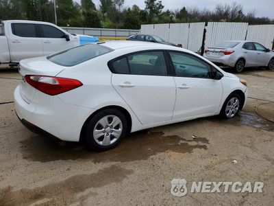Trzecie zdjęcie samochodu z tyłu: 2016 KIA FORTE LX VIN:KNAFK4A69G5605529 - miniatura