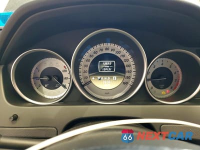 Zdjęcie 9 z 12 samochodu: 2012 MERCEDES-BENZ C 300 4MATIC VIN:WDDGF8BB8CA708768 - miniatura