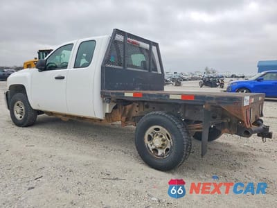 Drugie zdjęcie samochodu z przodu: 2007 CHEVROLET SILVERADO LT FLATBED TRUCK VIN:1GCHC29K77E535723 - miniatura