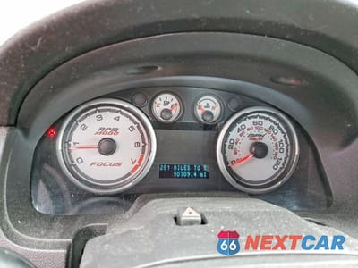 Zdjęcie 9 z 11 samochodu: 2011 FORD FOCUS SE VIN:1FAHP3FN0BW100401 - miniatura