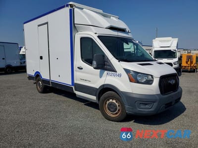 Czwarte zdjęcie samochodu z boku: 2021 FORD TRANSIT DELIVERY TRUCK VIN:1FDBW5Z89MKA84404 - miniatura