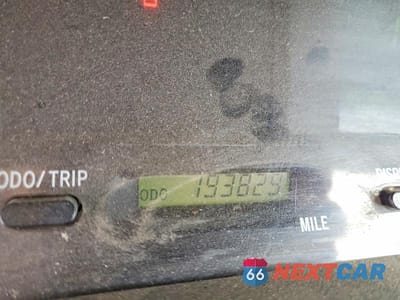 Zdjęcie 9 z 11 samochodu: 2000 TOYOTA AVALON XLS VIN:4T1BF28B8YU112151 - miniatura