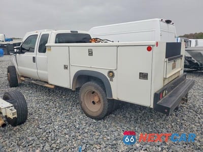 Trzecie zdjęcie samochodu z tyłu: 2016 FORD F350 SUPER DUTY UTILITY / SERVICE TRUCK VIN:1FD8X3H69GEA17137 - miniatura