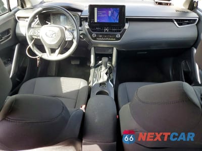 Zdjęcie 8 z 12 samochodu: 2024 TOYOTA COROLLA CROSS LE VIN:7MUCAAAG1RV102001 - miniatura
