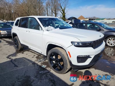 Czwarte zdjęcie samochodu z boku: 2025 JEEP GRAND CHEROKEE LIMITED VIN:1C4RJHBG9SC297249 - miniatura