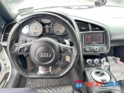 Zdjęcie 9 z 10 samochodu: 2014 AUDI R8 4.2 QUATTRO VIN:WUASUAFG2EN000926 - miniatura