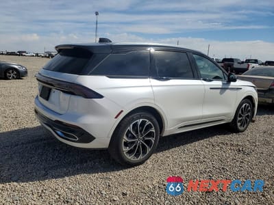 Trzecie zdjęcie samochodu z tyłu: 2026 LINCOLN NAUTILUS RESERVE VIN:5LMPJ8KA5TJ993518 - miniatura