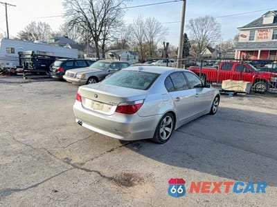 Czwarte zdjęcie samochodu z boku: 2005 BMW 525 I VIN:WBANA53575B861871 - miniatura