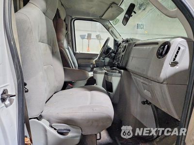 Zdjęcie 10 z 13 samochodu: 2018 FORD ECONOLINE E350 SUPER DUTY CUTAWAY VAN VIN:1FDWE3F63JDC30307 - miniatura