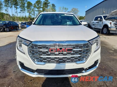Piąte zdjęcie samochodu w środku: 2023 GMC TERRAIN DENALI VIN:3GKALXEG0PL127892 - miniatura