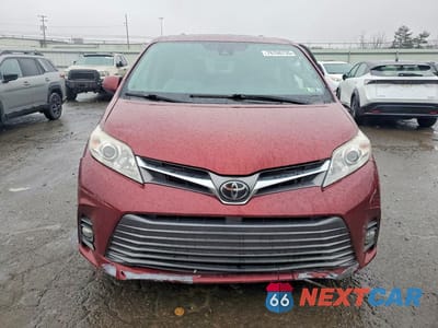 Piąte zdjęcie samochodu w środku: 2020 TOYOTA SIENNA XLE 8-PASSENGER VIN:5TDYZ3DC1LS061227 - miniatura