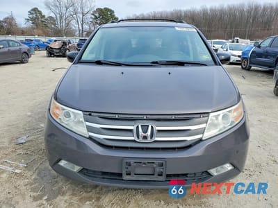 Piąte zdjęcie samochodu w środku: 2013 HONDA ODYSSEY TOURING VIN:5FNRL5H93DB029434 - miniatura