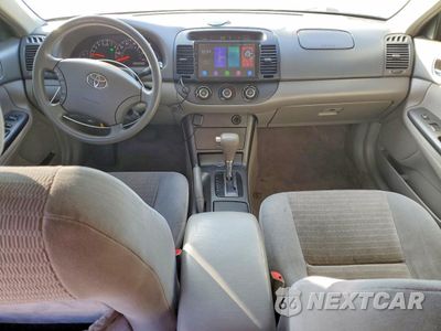 Zdjęcie 8 z 13 samochodu: 2005 TOYOTA CAMRY LE VIN:4T1BE32K55U048339 - miniatura