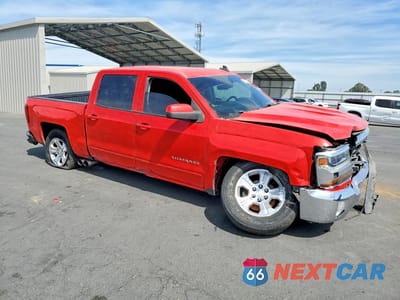 Czwarte zdjęcie samochodu z boku: 2017 CHEVROLET SILVERADO C1500 LT VIN:3GCPCREC8HG294235 - miniatura