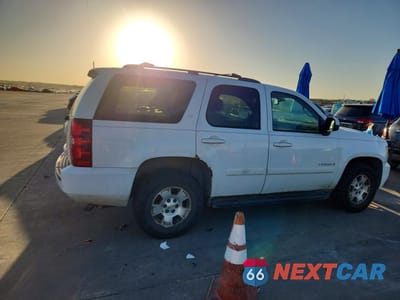 Trzecie zdjęcie samochodu z tyłu: 2008 CHEVROLET TAHOE C1500 LT VIN:1GNFC13JX8J156670 - miniatura