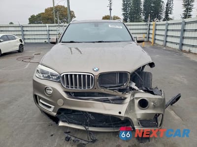 Piąte zdjęcie samochodu w środku: 2017 BMW X5 SDRIVE35I VIN:5UXKR2C51H0U20104 - miniatura