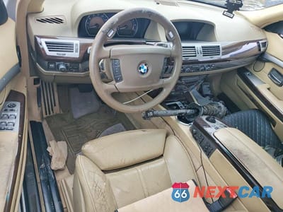 Zdjęcie 8 z 11 samochodu: 2007 BMW 750 I VIN:WBAHL83597DT09465 - miniatura