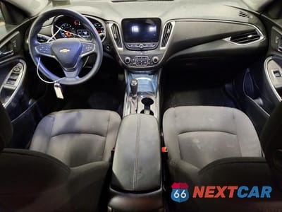 Zdjęcie 8 z 13 samochodu: 2019 CHEVROLET MALIBU LT VIN:1G1ZD5STXKF189264 - miniatura