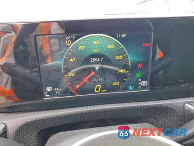 Zdjęcie 9 z 11 samochodu: 2019 MERCEDES-BENZ A 220 VIN:WDD3G4EB8KW028600 - miniatura