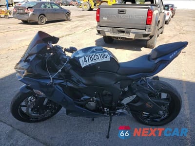 Trzecie zdjęcie samochodu z tyłu: 2022 KAWASAKI ZX636 K VIN:JKBZXJH15NA012223 - miniatura