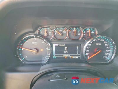 Zdjęcie 9 z 13 samochodu: 2016 CHEVROLET SUBURBAN K1500 LT VIN:1GNSKHKC1GR167229 - miniatura