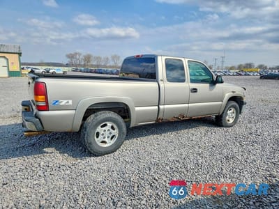 Trzecie zdjęcie samochodu z tyłu: 2001 CHEVROLET SILVERADO K1500 VIN:1GCEK19T71E150064 - miniatura