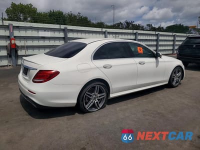 Trzecie zdjęcie samochodu z tyłu: 2019 MERCEDES-BENZ E 300 VIN:WDDZF4JB4KA504289 - miniatura