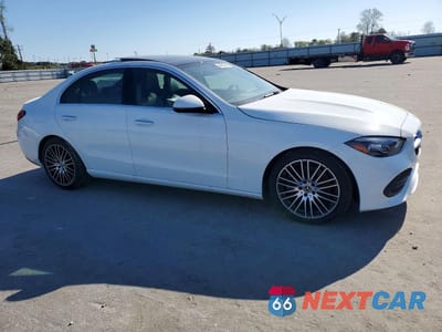 Czwarte zdjęcie samochodu z boku: 2022 MERCEDES-BENZ C 300 4MATIC VIN:W1KAF4HB8NR058138 - miniatura