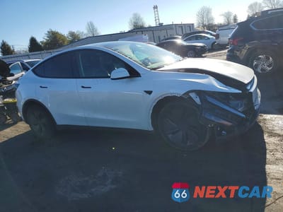 Czwarte zdjęcie samochodu z boku: 2026 TESLA MODEL Y VIN:7SAYGDED1TF378483 - miniatura