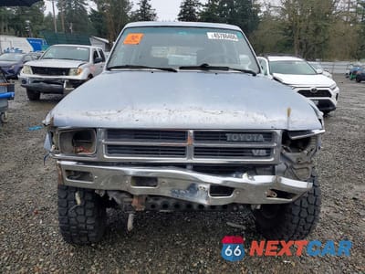 Piąte zdjęcie samochodu w środku: 1989 TOYOTA 4RUNNER SR5 V6 VIN:JT3VN66W8K0039075 - miniatura