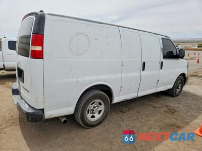 Trzecie zdjęcie samochodu z tyłu: 2004 CHEVROLET EXPRESS G1500 VIN:1GCFG15X641104607 - miniatura