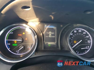 Zdjęcie 9 z 11 samochodu: 2019 TOYOTA CAMRY HYBRID LE VIN:4T1B31HK8KU508798 - miniatura