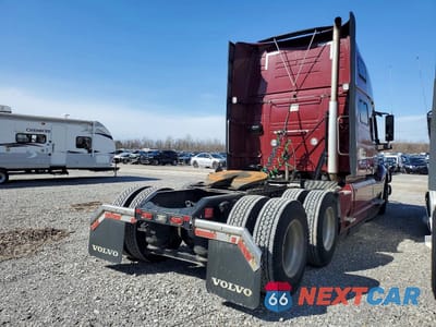 Czwarte zdjęcie samochodu z boku: 2024 VOLVO VN VNL VIN:4V4NC9EHXRN629320 - miniatura