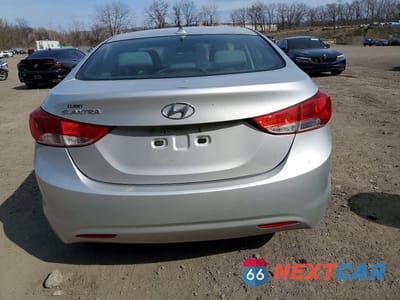 Zdjęcie 6 z 12 samochodu: 2012 HYUNDAI ELANTRA GLS VIN:KMHDH4AE6CU375606 - miniatura