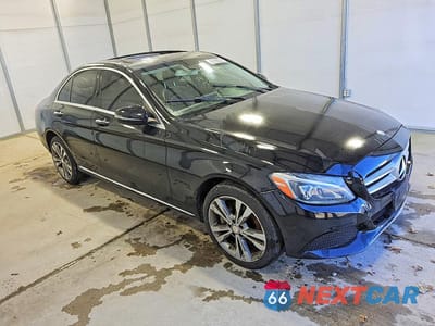 Czwarte zdjęcie samochodu z boku: 2017 MERCEDES-BENZ C 300 4MATIC VIN:WDDWF4KB6HR243162 - miniatura