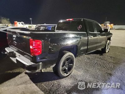 Trzecie zdjęcie samochodu z tyłu: 2018 CHEVROLET SILVERADO WORK TRUCK VIN:1GCRCNEC4J2328825 - miniatura