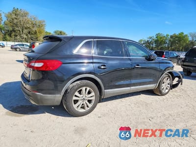 Trzecie zdjęcie samochodu z tyłu: 2018 LINCOLN MKX PREMIERE VIN:2LMPJ8JR8JBL11490 - miniatura