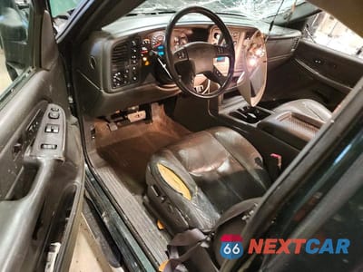 Zdjęcie 8 z 11 samochodu: 2004 GMC SIERRA K2500 HEAVY DUTY VIN:1GTHK29G04E372312 - miniatura