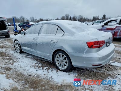 Drugie zdjęcie samochodu z przodu: 2015 VOLKSWAGEN JETTA BASE VIN:3VW1K7AJ4FM412603 - miniatura