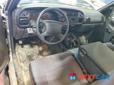 Zdjęcie 8 z 11 samochodu: 2001 DODGE RAM 2500 VIN:3B7KF26Z01M584911 - miniatura