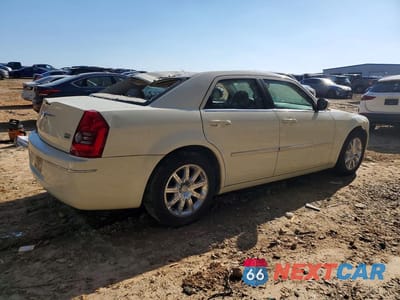 Trzecie zdjęcie samochodu z tyłu: 2008 CHRYSLER 300 TOURING VIN:2C3LA53GX8H223738 - miniatura