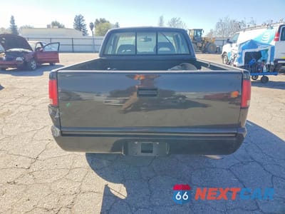 Zdjęcie 6 z 12 samochodu: 1997 CHEVROLET S TRUCK S10 VIN:1GCCS1942VK133454 - miniatura