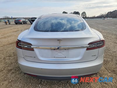 Zdjęcie 6 z 12 samochodu: 2016 TESLA MODEL S VIN:5YJSA1E2XGF123791 - miniatura