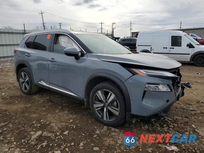 Czwarte zdjęcie samochodu z boku: 2021 NISSAN ROGUE PLATINUM VIN:JN8AT3DD5MW319086 - miniatura