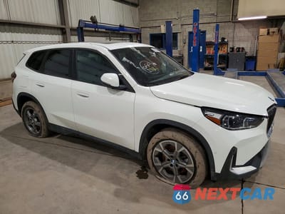Czwarte zdjęcie samochodu z boku: 2025 BMW X1 VIN:WBX73EF09S5334577 - miniatura