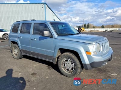 Czwarte zdjęcie samochodu z boku: 2013 JEEP PATRIOT SPORT VIN:1C4NJPBA8DD234838 - miniatura