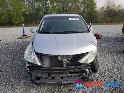 Piąte zdjęcie samochodu w środku: 2010 NISSAN VERSA 1.8 S VIN:3N1BC1CP2AL391092 - miniatura