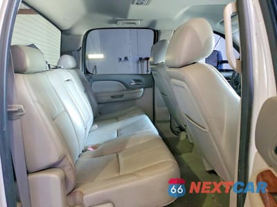 Zdjęcie 10 z 12 samochodu: 2011 CHEVROLET SILVERADO K2500 HEAVY DUTY LTZ VIN:1GC1KYC80BF133730 - miniatura
