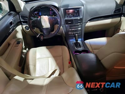 Zdjęcie 8 z 14 samochodu: 2015 LINCOLN MKT VIN:2LMHJ5FK5FBL03191 - miniatura